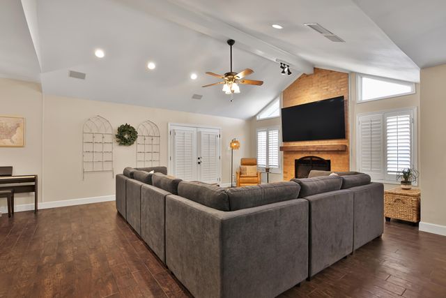 17 Comanche Lane, Ransom Canyon, TX 79366