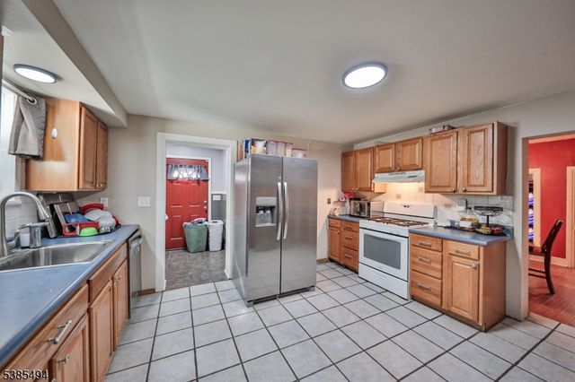 63 Harris St, Phillipsburg Town, NJ 08865