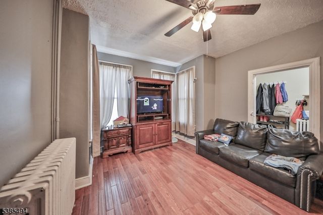 63 Harris St, Phillipsburg Town, NJ 08865