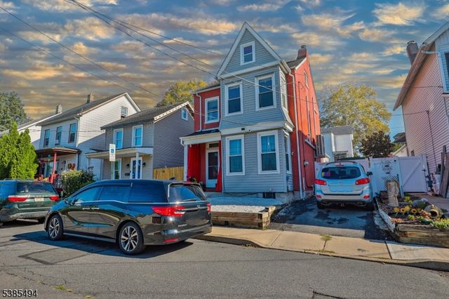 63 Harris St, Phillipsburg Town, NJ 08865