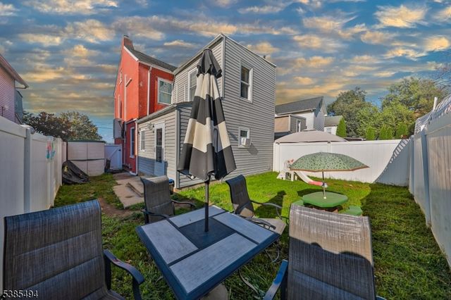 63 Harris St, Phillipsburg Town, NJ 08865