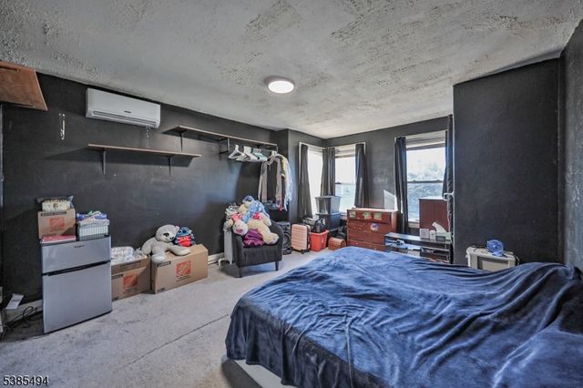 63 Harris St, Phillipsburg Town, NJ 08865