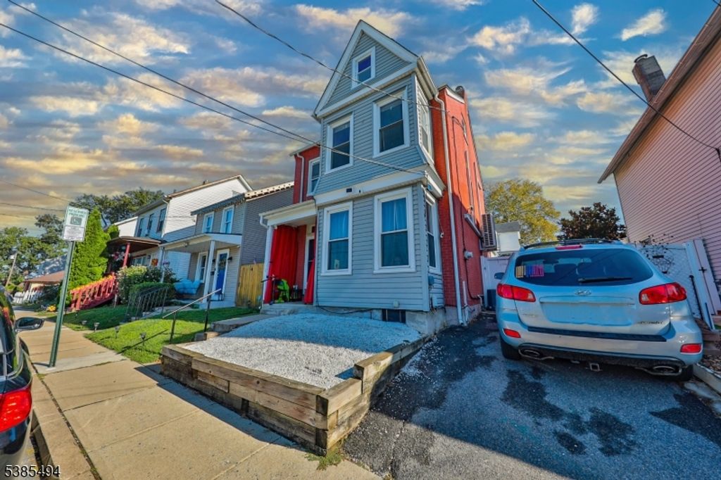 63 Harris St, Phillipsburg Town, NJ 08865