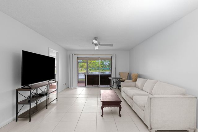 315 Cape Cod Circle B, Lake Worth, FL 33467