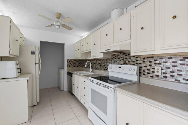 315 Cape Cod Circle B, Lake Worth, FL 33467