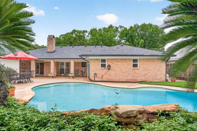 3031 Broadmoor Drive, Sugar Land, TX 77478