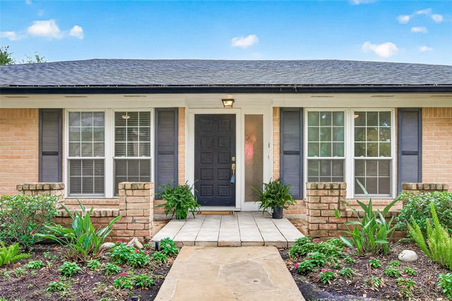 3031 Broadmoor Drive, Sugar Land, TX 77478