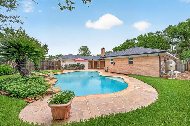 3031 Broadmoor Drive, Sugar Land, TX 77478