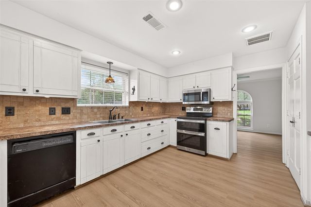 3031 Broadmoor Drive, Sugar Land, TX 77478