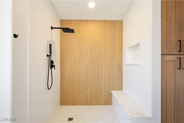 1941 Emerald Green Avenue, Las Vegas, NV 89106