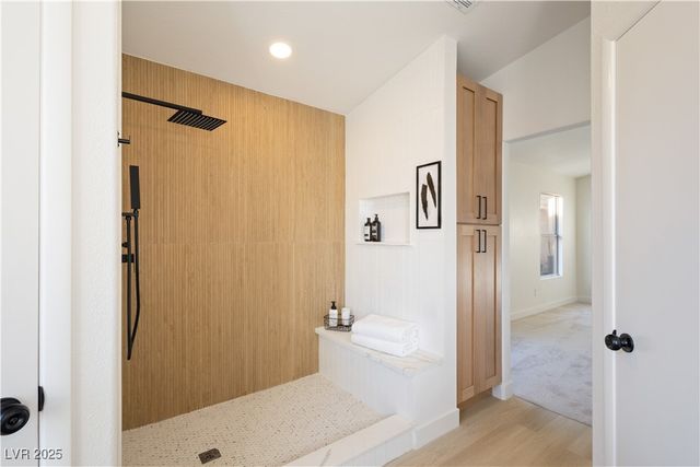 1941 Emerald Green Avenue, Las Vegas, NV 89106