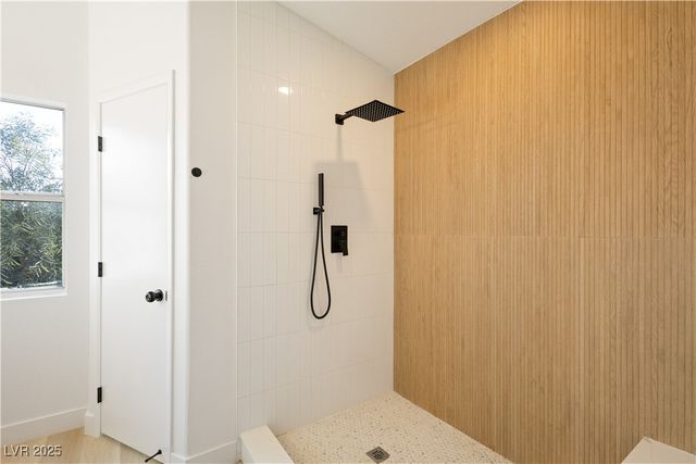 1941 Emerald Green Avenue, Las Vegas, NV 89106