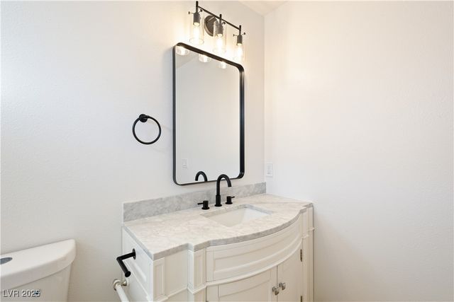 1941 Emerald Green Avenue, Las Vegas, NV 89106