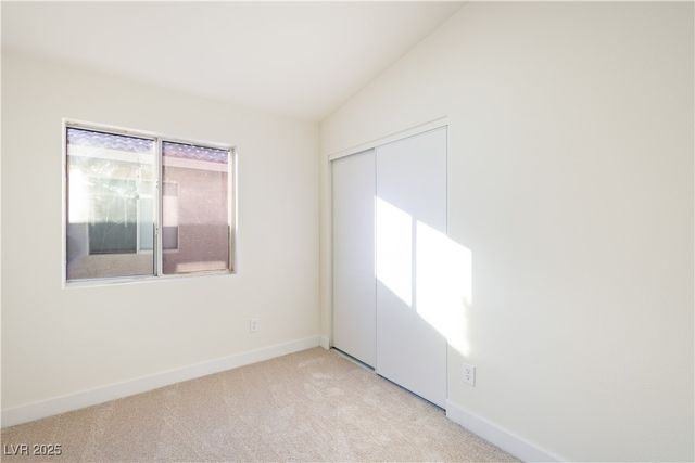 1941 Emerald Green Avenue, Las Vegas, NV 89106