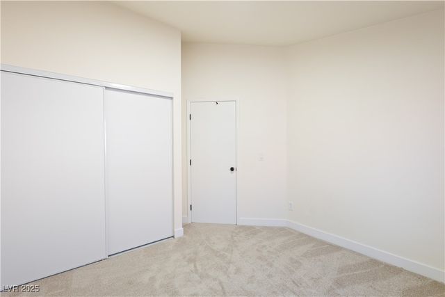 1941 Emerald Green Avenue, Las Vegas, NV 89106