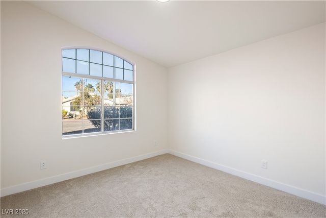 1941 Emerald Green Avenue, Las Vegas, NV 89106