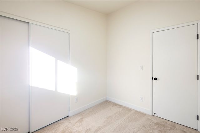 1941 Emerald Green Avenue, Las Vegas, NV 89106