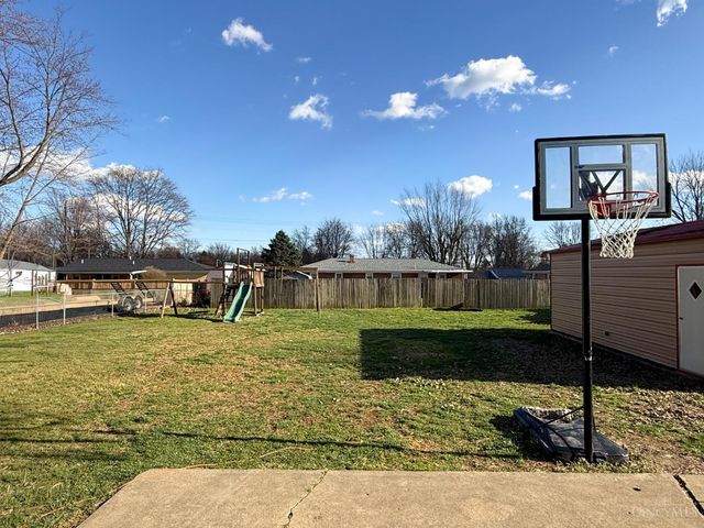 5545 Maple Grove Avenue, Blanchester, OH 45107