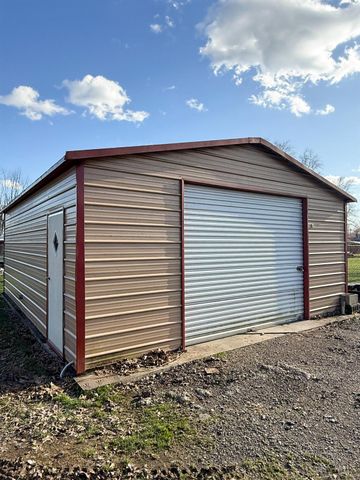 5545 Maple Grove Avenue, Blanchester, OH 45107