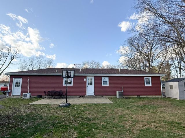 5545 Maple Grove Avenue, Blanchester, OH 45107