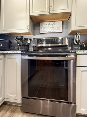 5545 Maple Grove Avenue, Blanchester, OH 45107