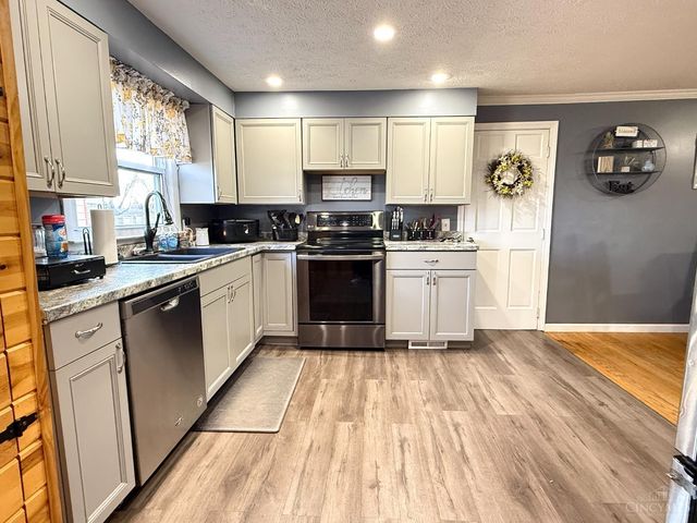 5545 Maple Grove Avenue, Blanchester, OH 45107