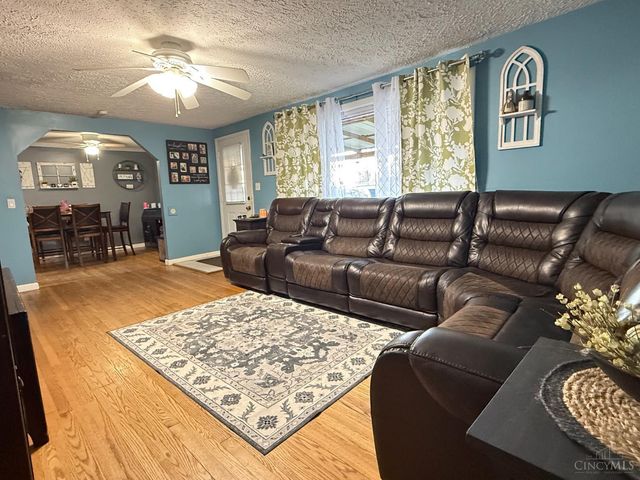 5545 Maple Grove Avenue, Blanchester, OH 45107