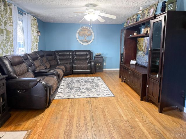 5545 Maple Grove Avenue, Blanchester, OH 45107