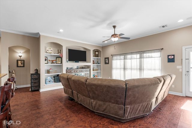 2403 Tallgrass Circle, Bossier City, LA 71111