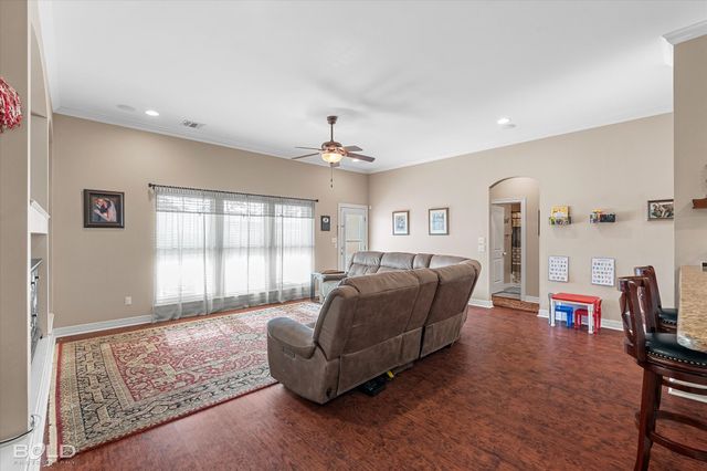 2403 Tallgrass Circle, Bossier City, LA 71111