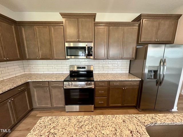 27 Pansy Park, Clayton, NC 27520