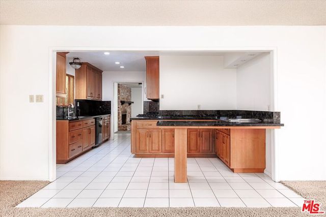 1725 Dejoy Street, Santa Maria, CA 93458