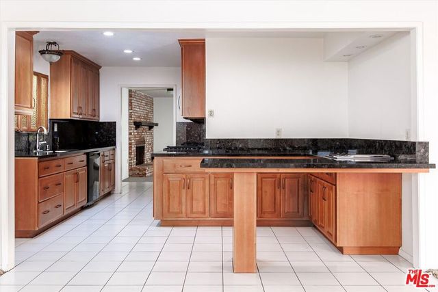 1725 Dejoy Street, Santa Maria, CA 93458