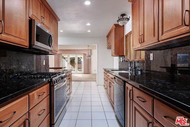 1725 Dejoy Street, Santa Maria, CA 93458