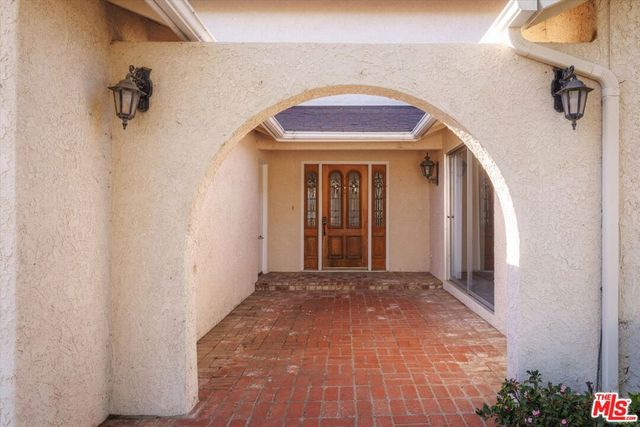 1725 Dejoy Street, Santa Maria, CA 93458