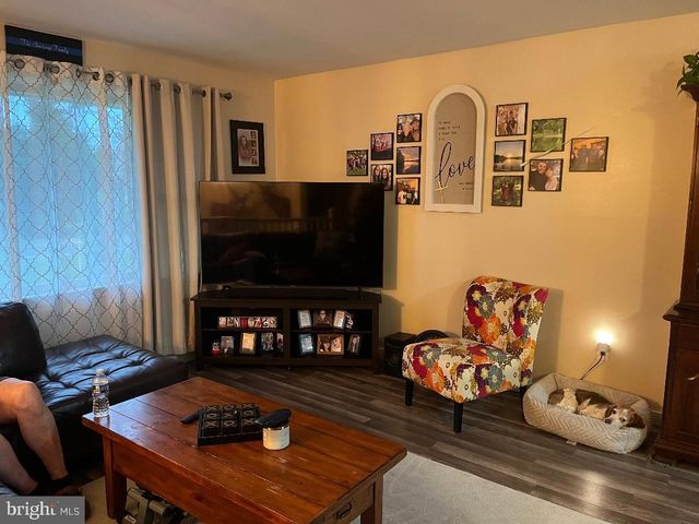 1080 W MALAGA RD, Williamstown, NJ 08094