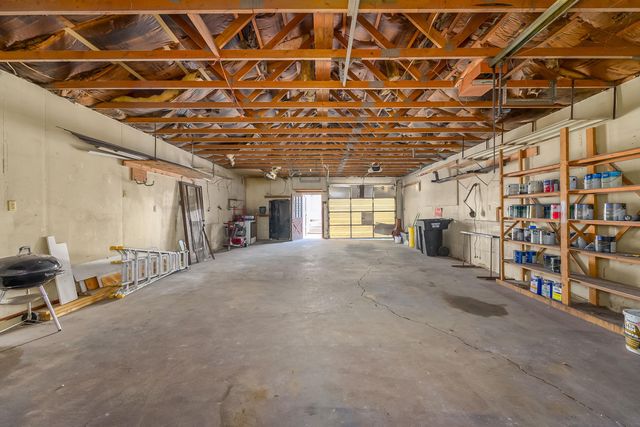 2614 W Douglas Ave, Wichita, KS 67203