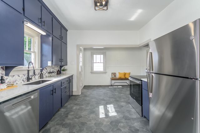 2614 W Douglas Ave, Wichita, KS 67203