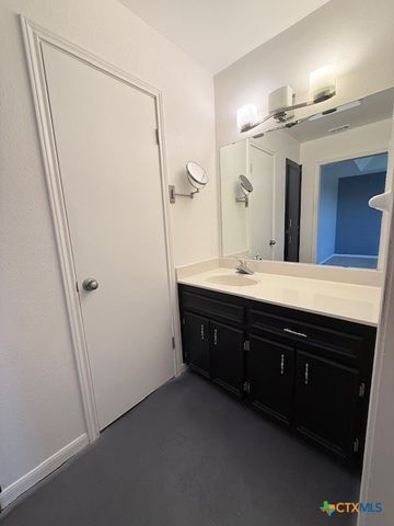 1805 E Robertson Avenue, Copperas Cove, TX 76522