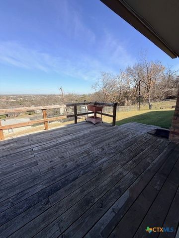 1805 E Robertson Avenue, Copperas Cove, TX 76522