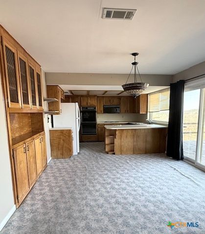 1805 E Robertson Avenue, Copperas Cove, TX 76522