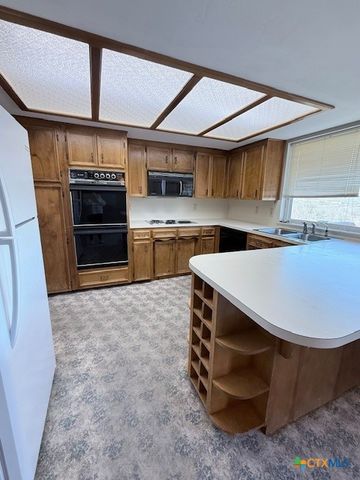 1805 E Robertson Avenue, Copperas Cove, TX 76522