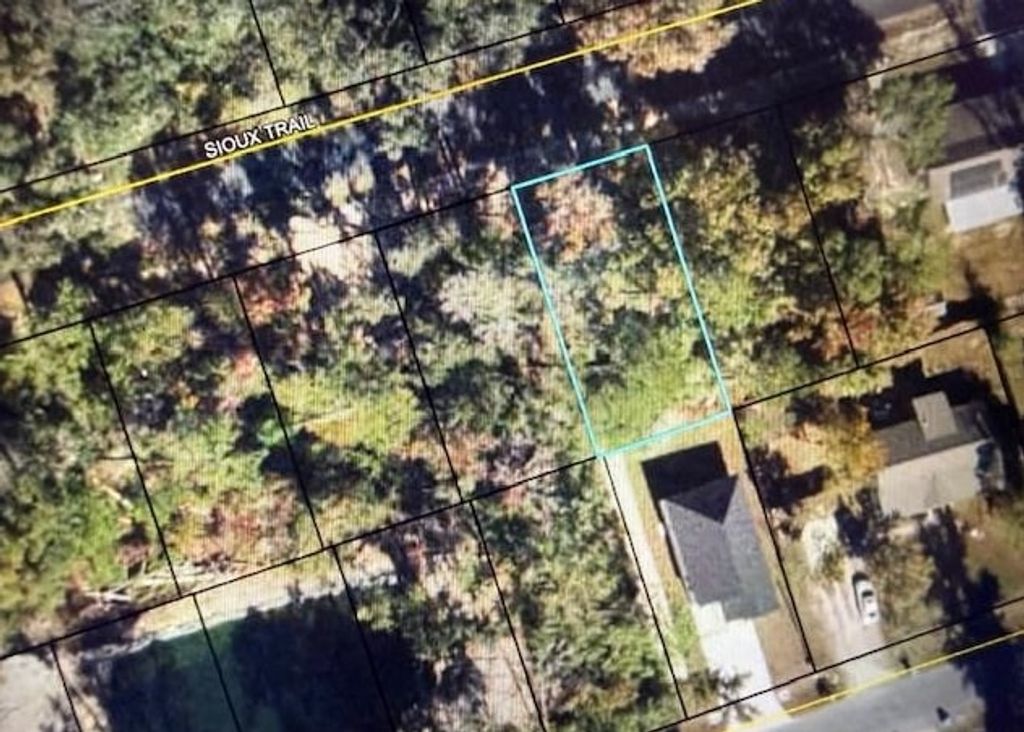 Image 1 of property listing at Sioux Trail, Crawfordville, FL 32327