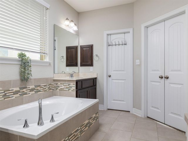 717 Blue Agave LN, Georgetown, TX 78626