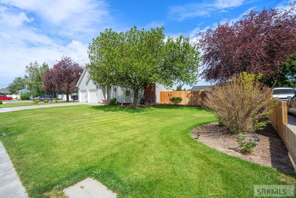 Image 2 of property listing at 190 W 4 N, Rigby, ID 83442