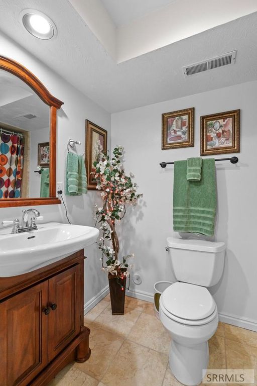 Image 36 of property listing at 190 W 4 N, Rigby, ID 83442