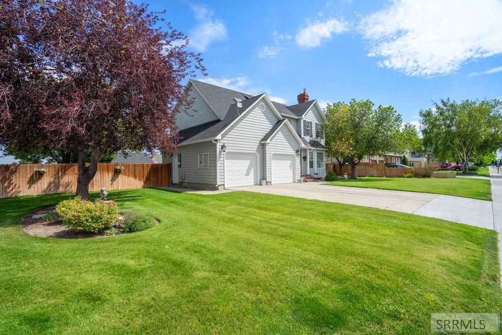 Image 4 of property listing at 190 W 4 N, Rigby, ID 83442