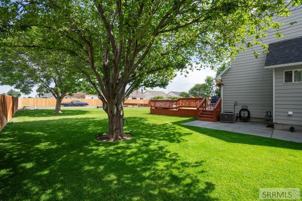 Image 5 of property listing at 190 W 4 N, Rigby, ID 83442