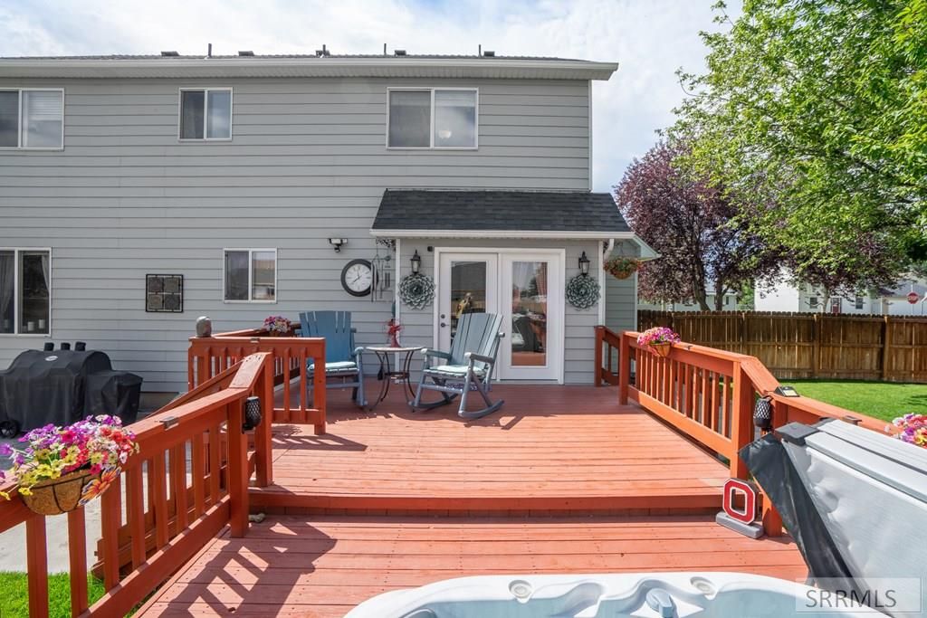 Image 7 of property listing at 190 W 4 N, Rigby, ID 83442