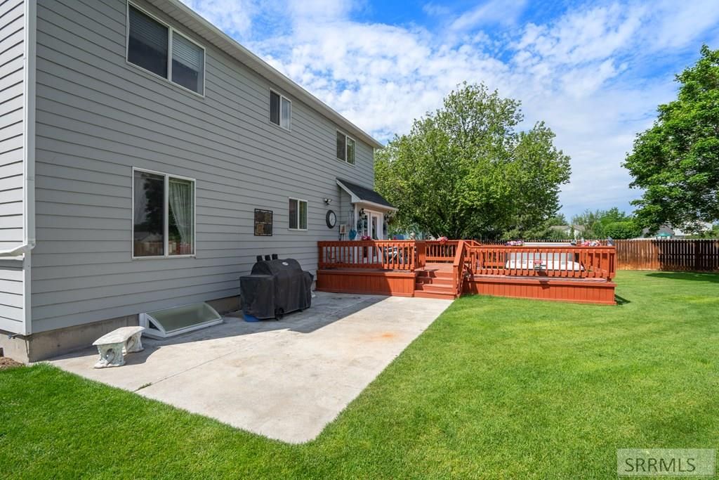 Image 8 of property listing at 190 W 4 N, Rigby, ID 83442